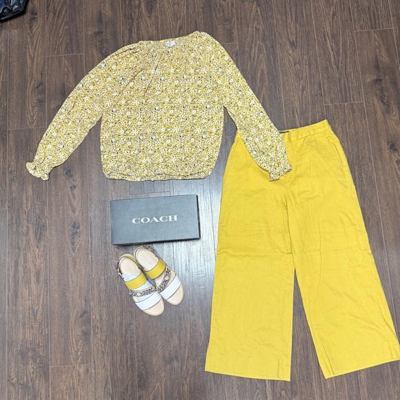 NWOT LOFT GOLD YELLOW MUSTARD FLORAL DAISY TOP LONG SLEEVES. top - Picture 2 of 7